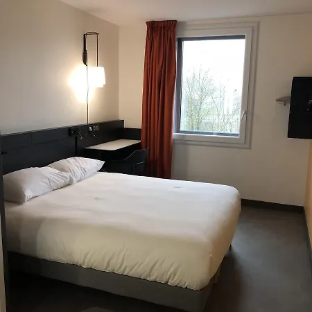 Ibis Budget Annecy Sud-poisy 2*