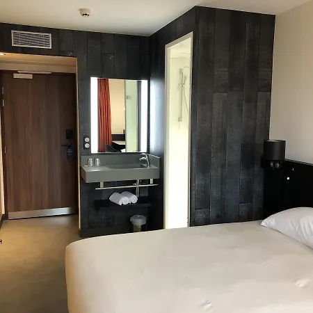 Ibis Budget Annecy Sud-poisy 2*