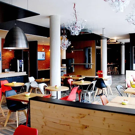 Ibis Budget Annecy Sud-poisy 2*