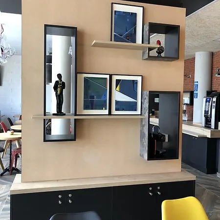 Ibis Budget Annecy Sud-poisy 2*