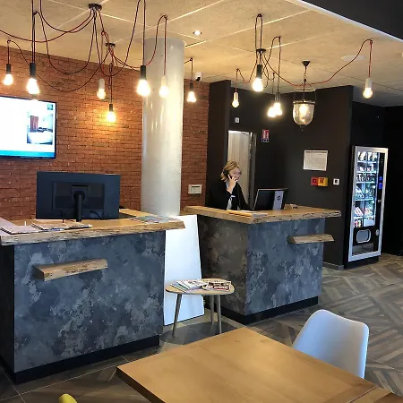 Ibis Budget Annecy Sud-poisy 酒店